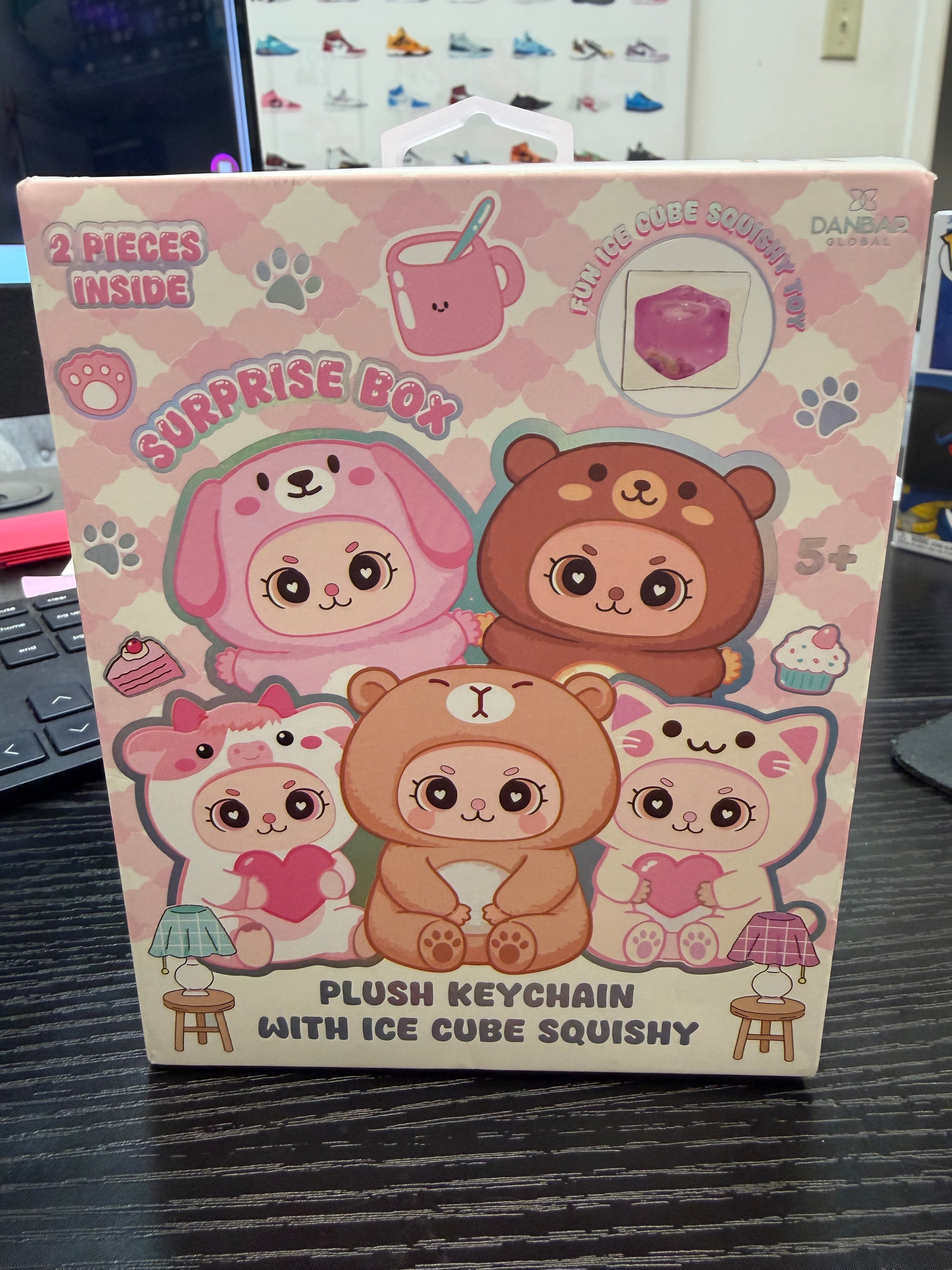 PLUSH KEYCHAIN WITH ICE CUBE SQUISHY BLIND BOX