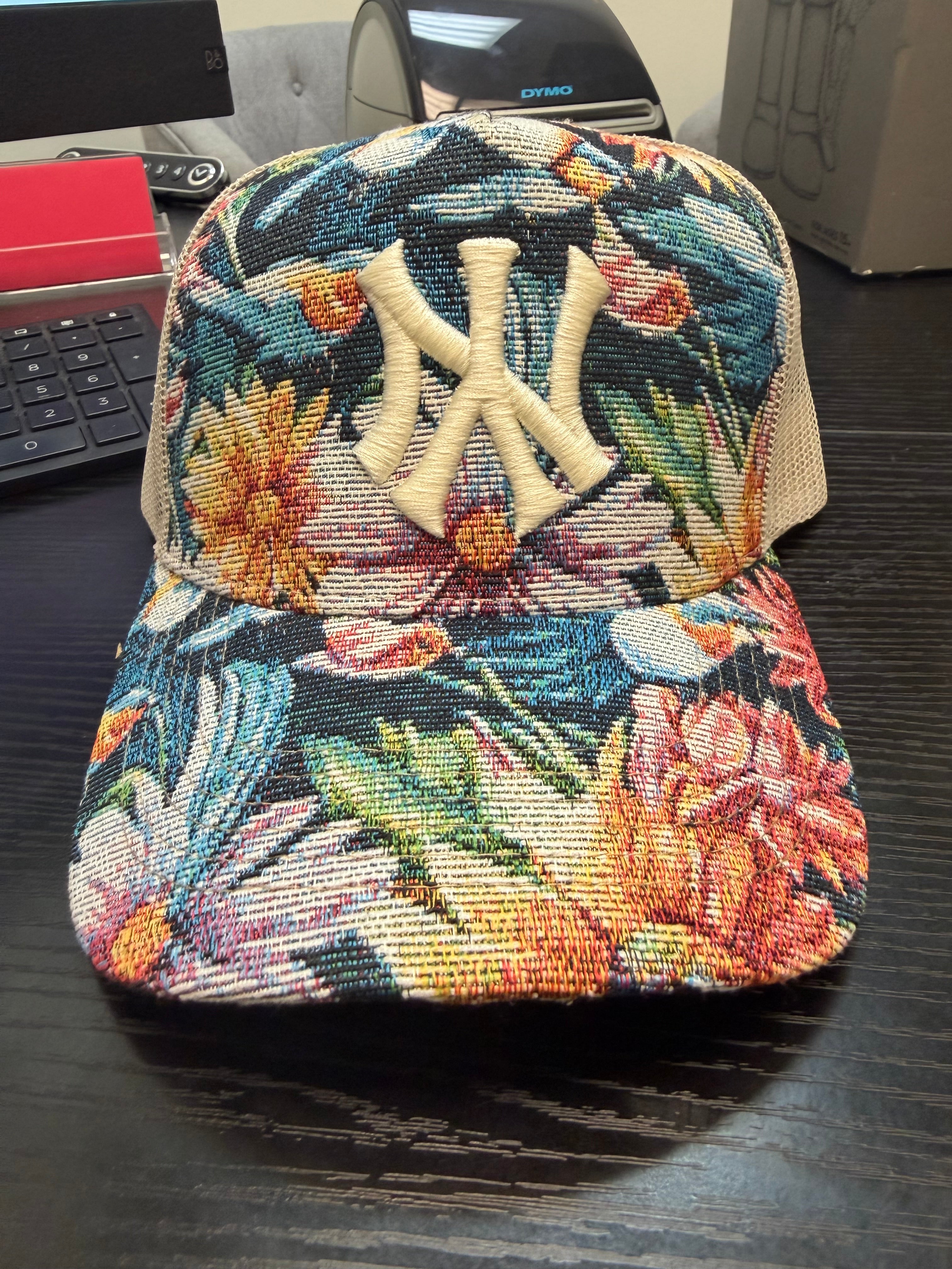 NY FLOWERS BONE HAT