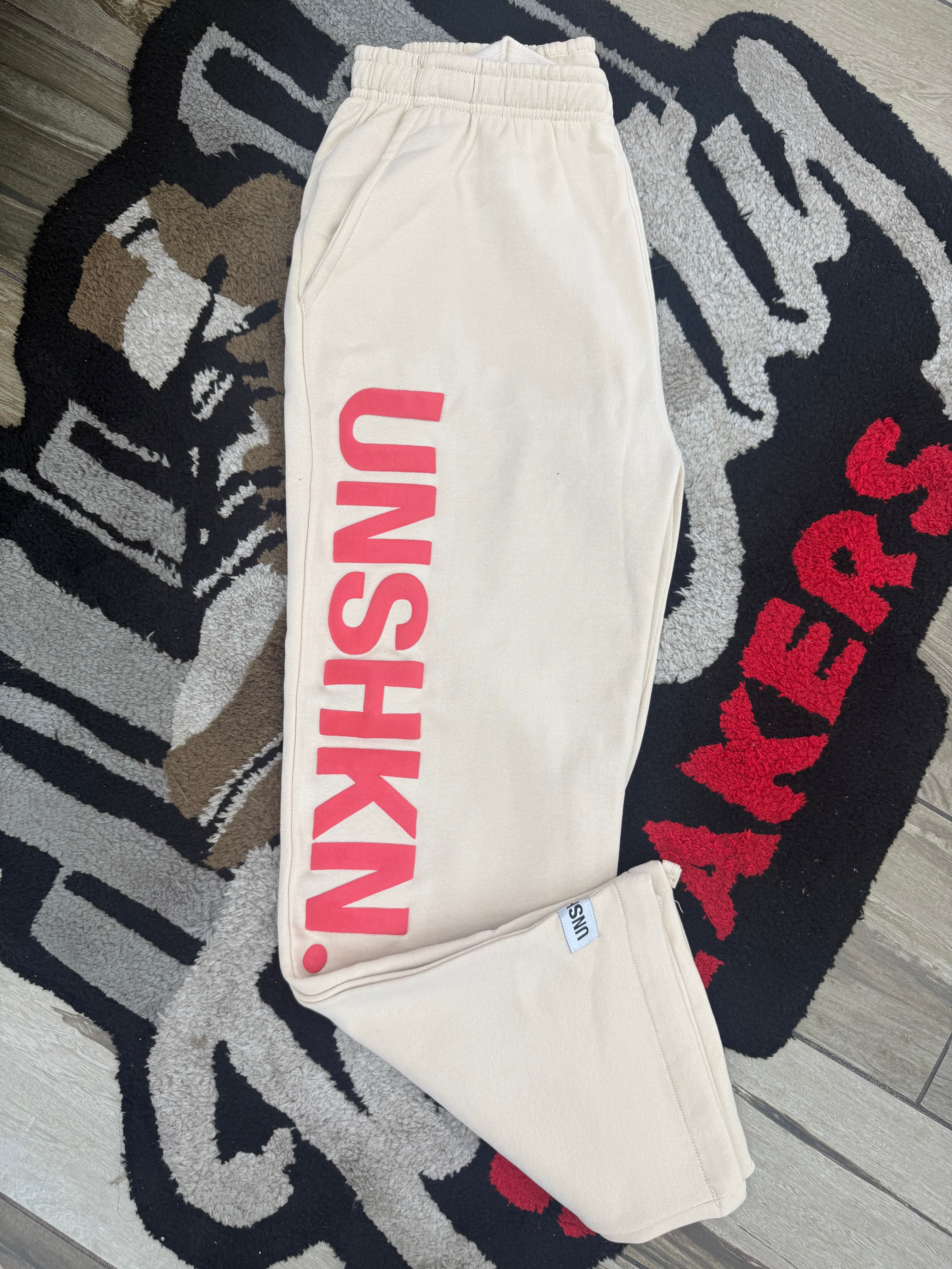 UNSHKN CREAM CREW SET