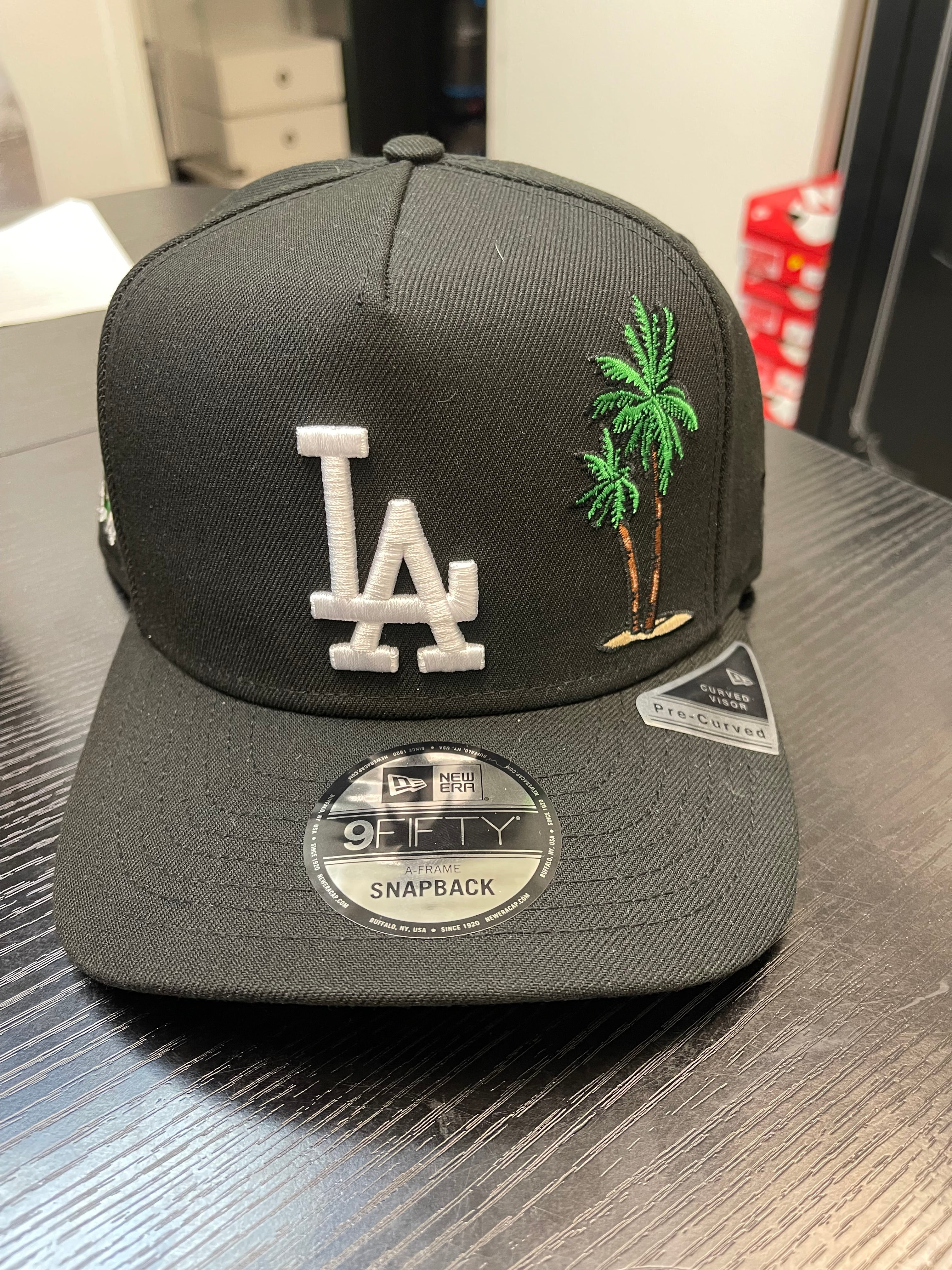 NEW ERA LA BLACK PALM TREE HAT