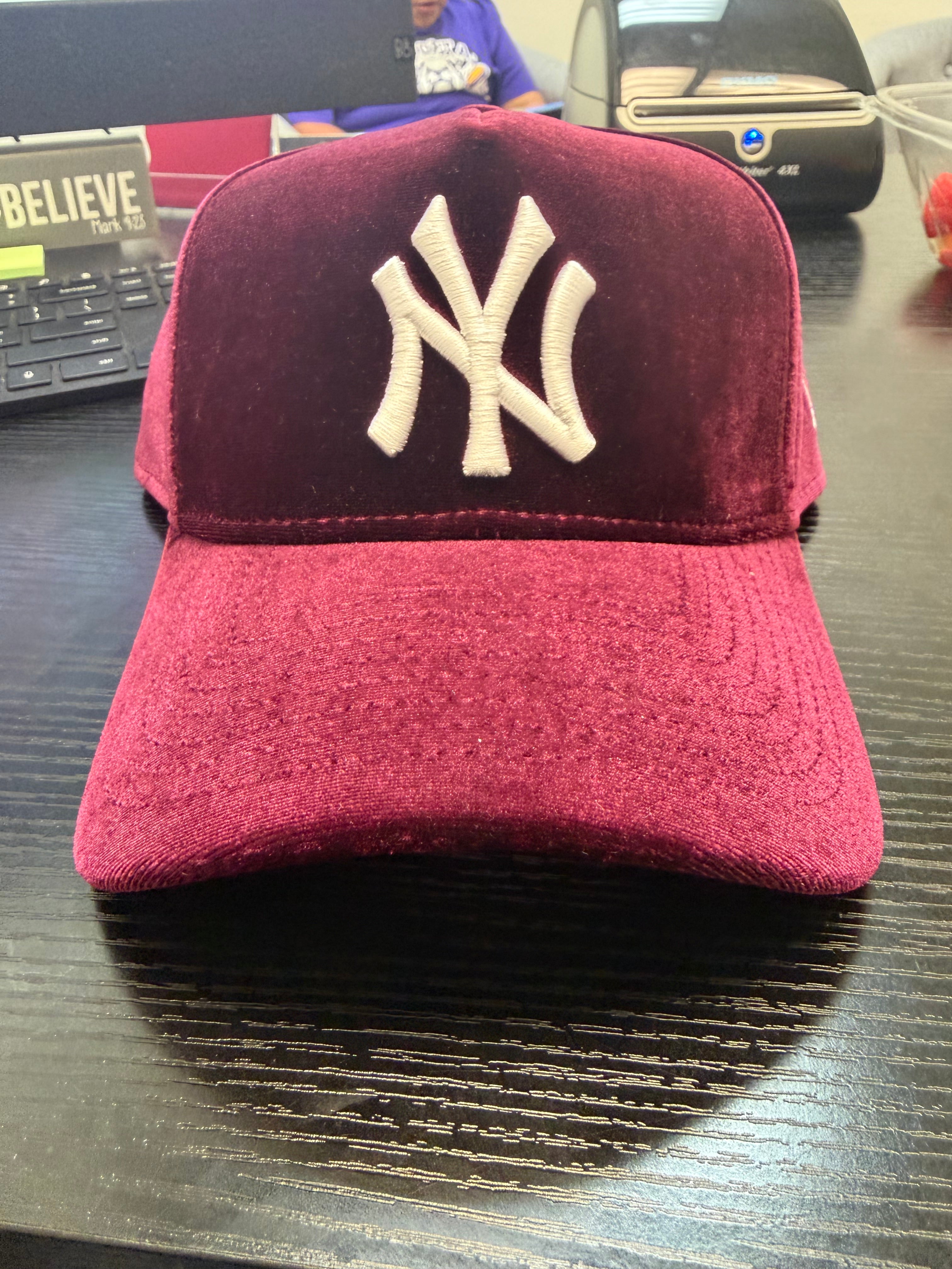NEW ERA NY HAT SUEDE MAROON
